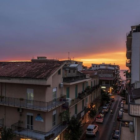 B&B Del Centro Capo dʼOrlando エクステリア 写真